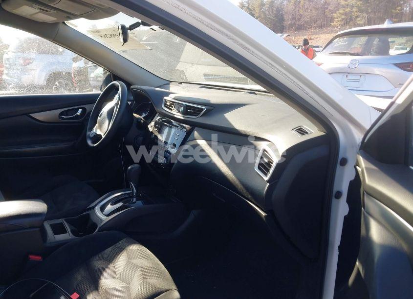 Photo 5 of 2015 Nissan Rogue SV (VIN 5N1AT2MK5FC760656)