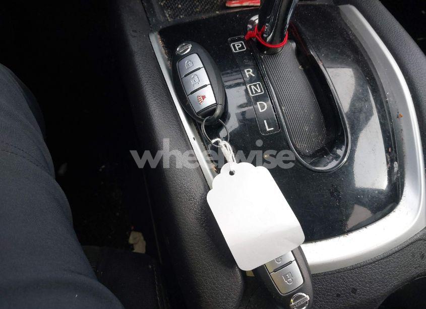 Photo 11 of 2015 Nissan Rogue SV (VIN 5N1AT2MK5FC814196)