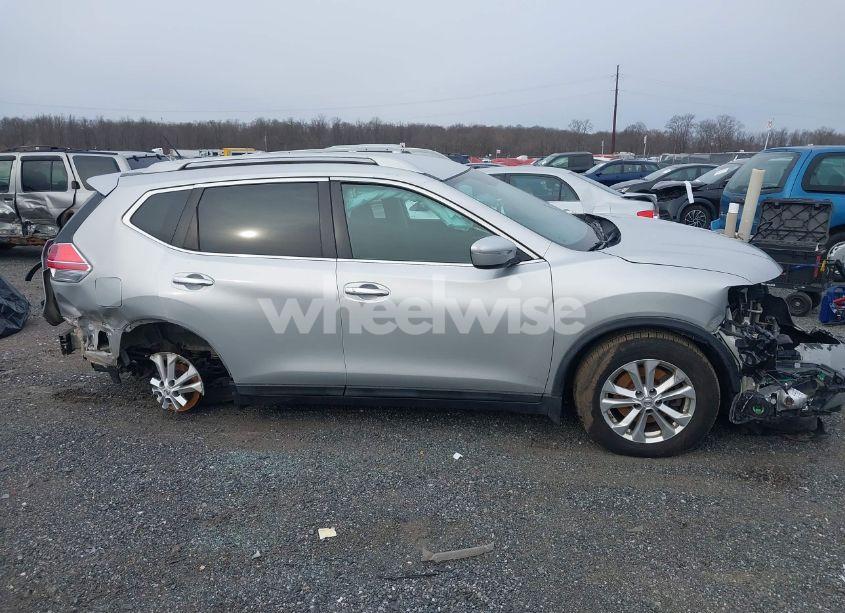 Photo 14 of 2015 Nissan Rogue SV (VIN 5N1AT2MK5FC814196)