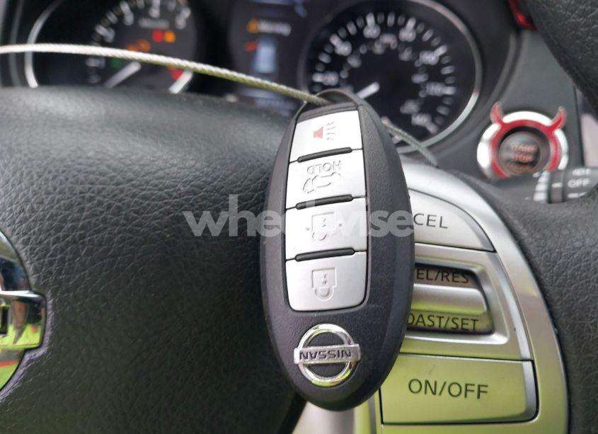 Photo 11 of 2014 Nissan Rogue SV (VIN 5N1AT2MK6EC801326)