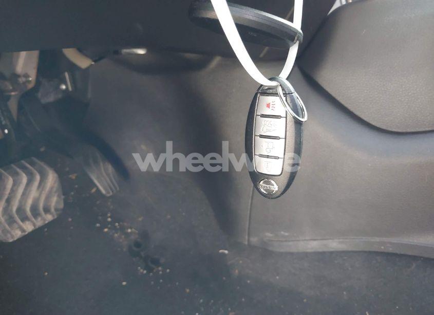 Photo 11 of 2015 Nissan Rogue SV (VIN 5N1AT2MK6FC761458)