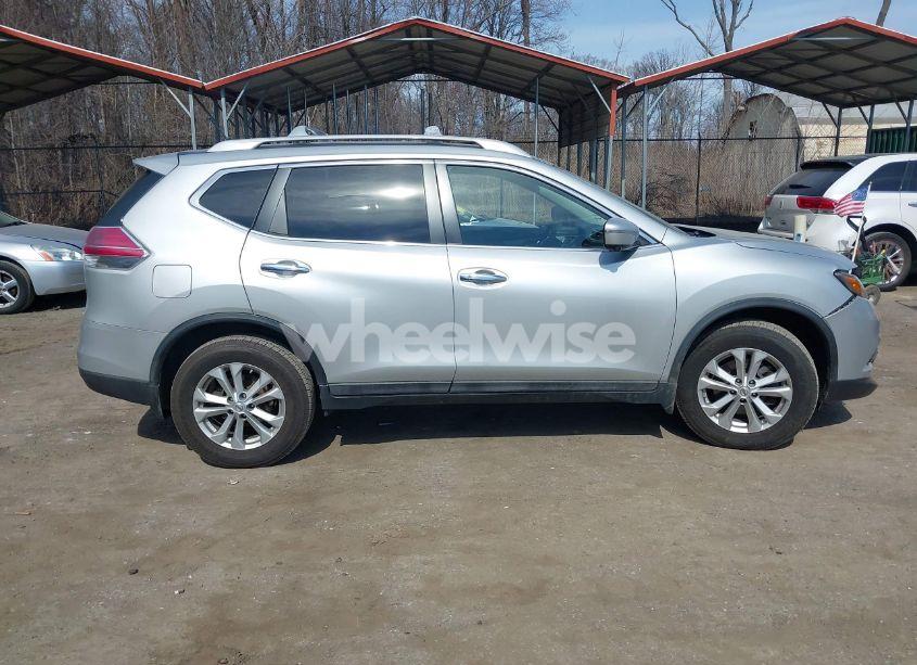 Photo 13 of 2015 Nissan Rogue SV (VIN 5N1AT2MK6FC761458)