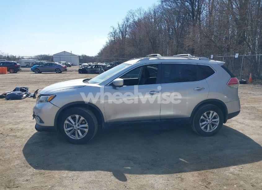 Photo 14 of 2015 Nissan Rogue SV (VIN 5N1AT2MK6FC761458)