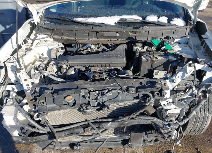 Photo 10 of 2015 Nissan Rogue SV (VIN 5N1AT2MK7FC852674)