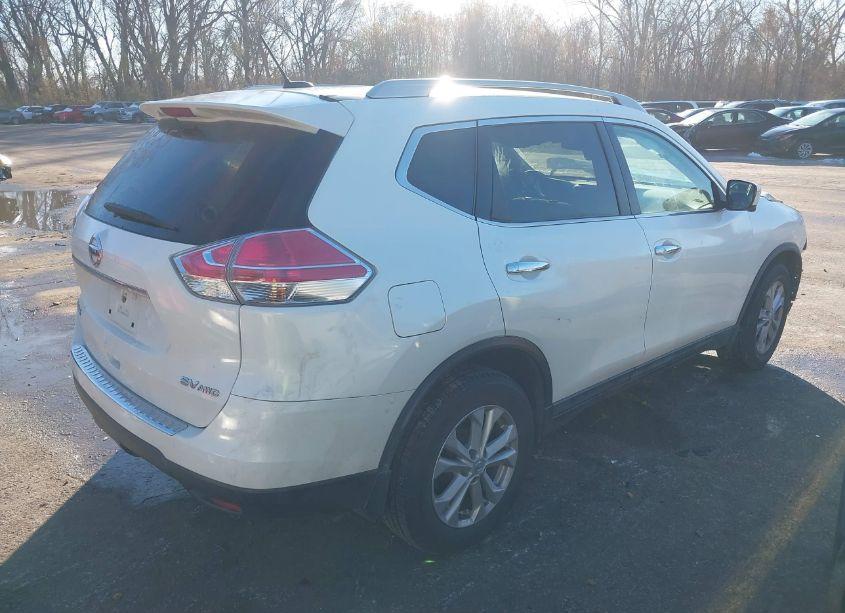 Photo 4 of 2015 Nissan Rogue SV (VIN 5N1AT2MK7FC852674)