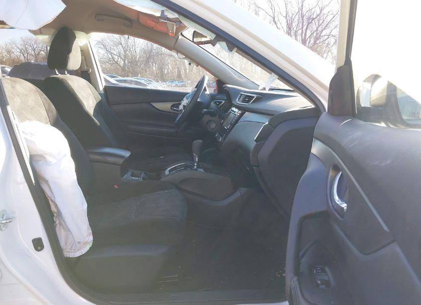 Photo 5 of 2015 Nissan Rogue SV (VIN 5N1AT2MK7FC852674)