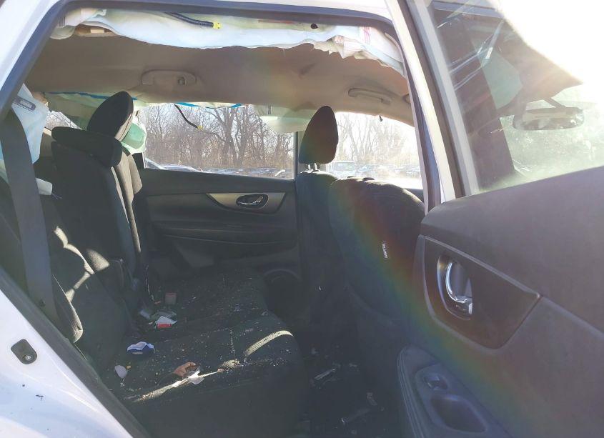 Photo 8 of 2015 Nissan Rogue SV (VIN 5N1AT2MK7FC852674)