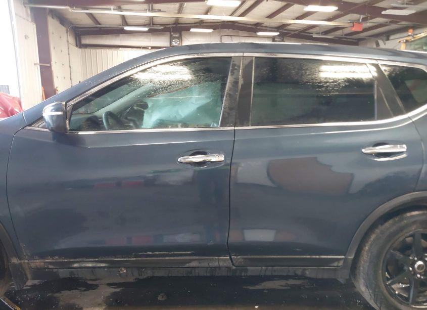 Photo 14 of 2015 Nissan Rogue S (VIN 5N1AT2MK8FC805640)