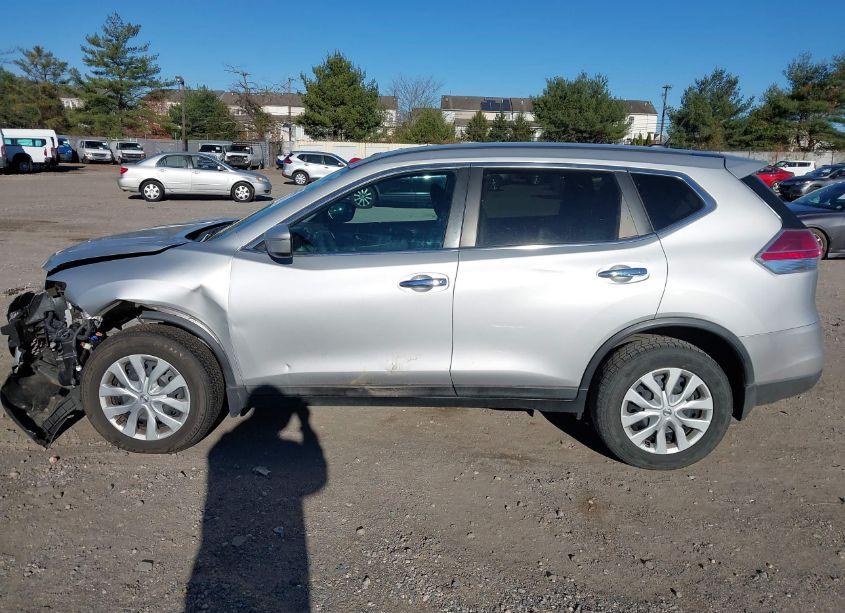 Photo 13 of 2015 Nissan Rogue S (VIN 5N1AT2MK9FC885126)