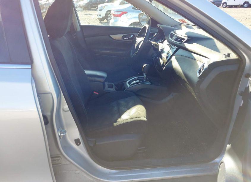 Photo 5 of 2015 Nissan Rogue S (VIN 5N1AT2MK9FC885126)