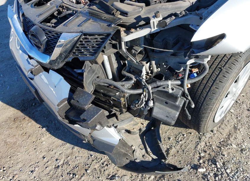 Photo 6 of 2015 Nissan Rogue S (VIN 5N1AT2MK9FC885126)