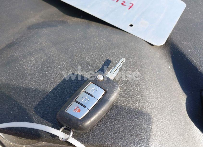 Photo 11 of 2015 Nissan Rogue S (VIN 5N1AT2ML4FC913813)