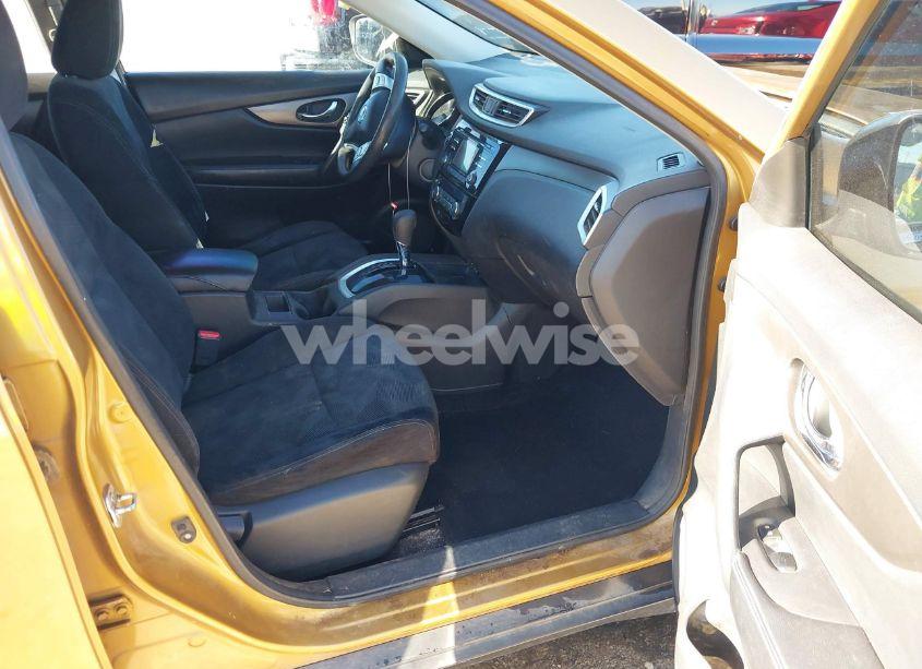 Photo 5 of 2015 Nissan Rogue SV (VIN 5N1AT2ML7FC770873)