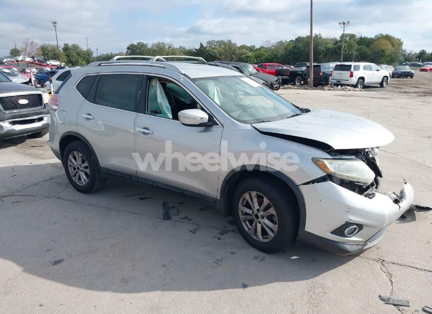 2015 Nissan Rogue SV (VIN 5N1AT2ML7FC832658) main photo