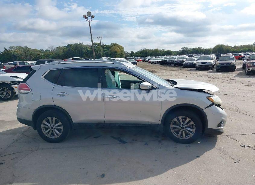 Photo 13 of 2015 Nissan Rogue SV (VIN 5N1AT2ML7FC832658)