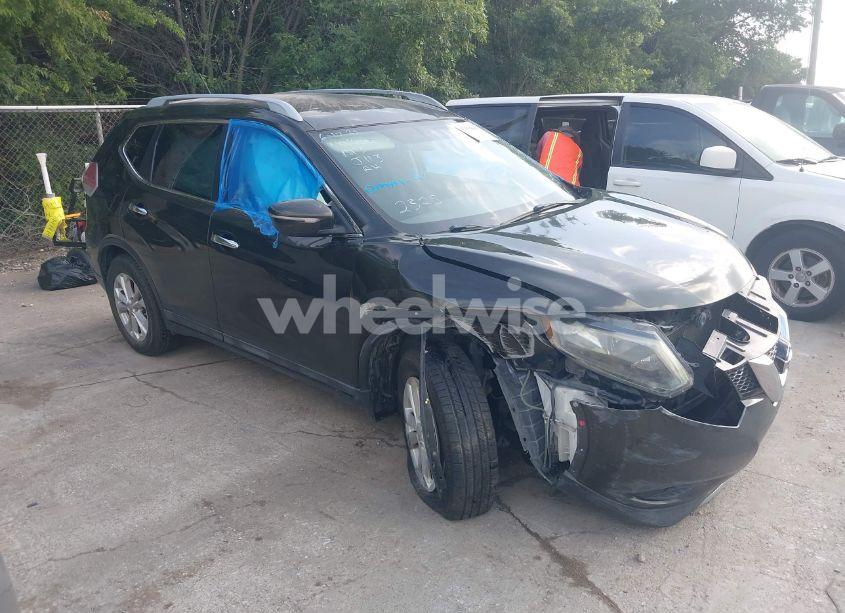 2015 Nissan Rogue SV (VIN 5N1AT2ML8FC772325) main photo