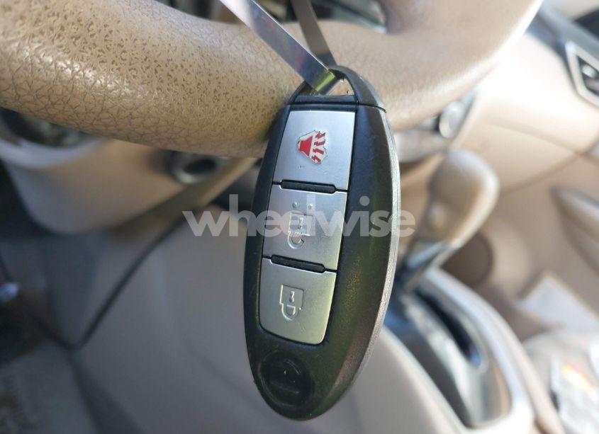 Photo 11 of 2014 Nissan Rogue SV (VIN 5N1AT2ML9EC811860)