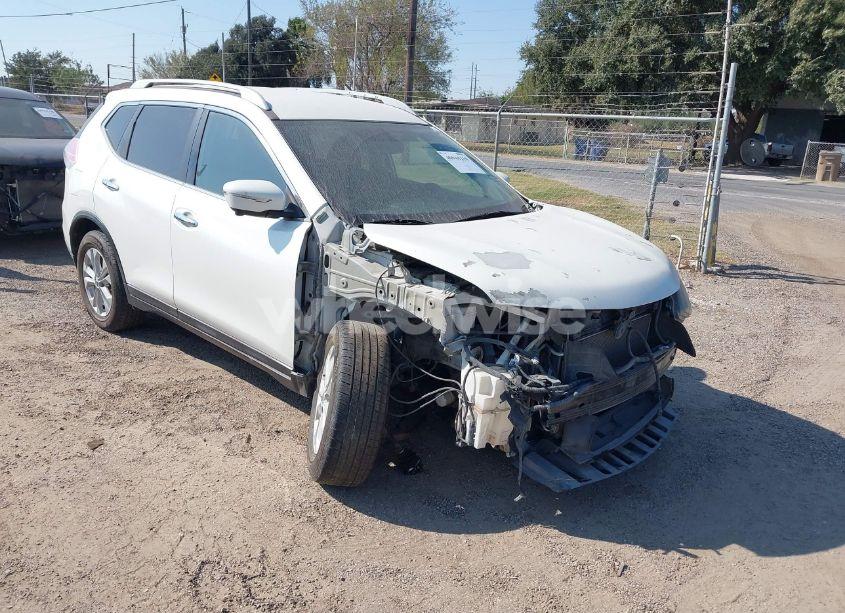 2015 Nissan Rogue SV (VIN 5N1AT2MLXFC921298) main photo