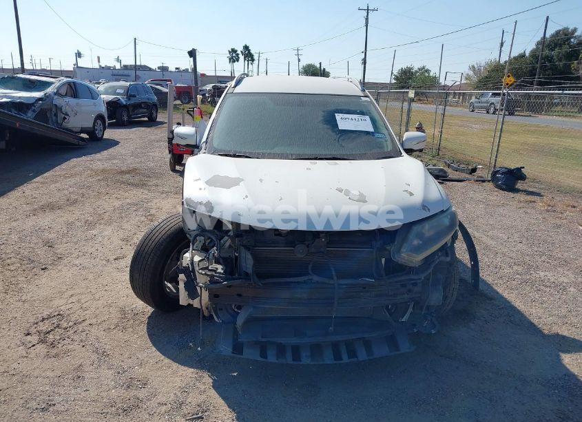 Photo 13 of 2015 Nissan Rogue SV (VIN 5N1AT2MLXFC921298)