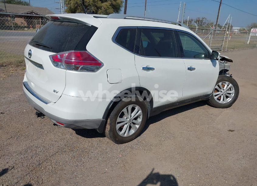 Photo 4 of 2015 Nissan Rogue SV (VIN 5N1AT2MLXFC921298)