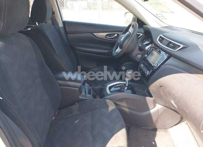 Photo 5 of 2015 Nissan Rogue SV (VIN 5N1AT2MLXFC921298)