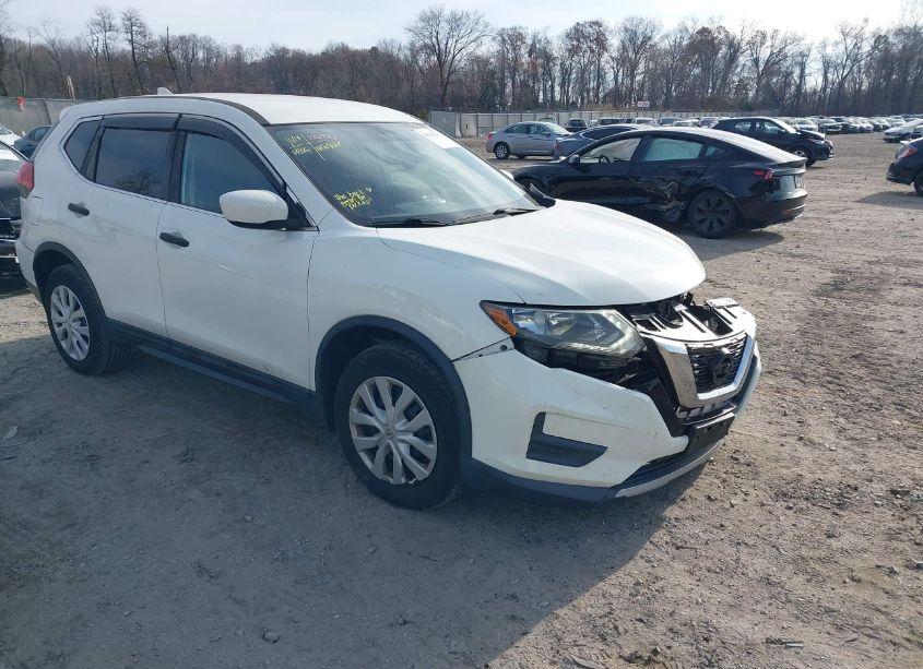 2017 Nissan Rogue S (VIN 5N1AT2MM0HC792385) main photo