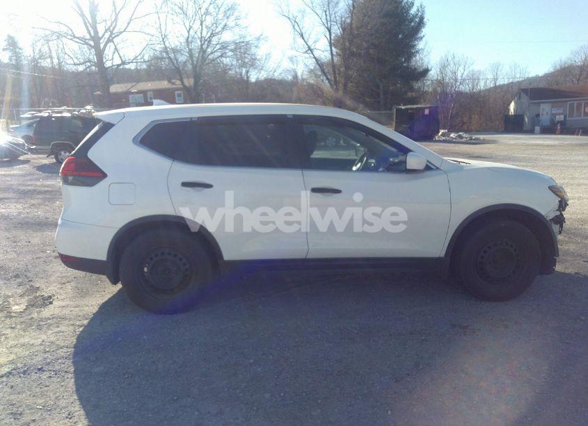 Photo 13 of 2017 Nissan Rogue S (VIN 5N1AT2MM0HC806656)