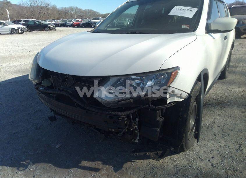 Photo 6 of 2017 Nissan Rogue S (VIN 5N1AT2MM0HC806656)