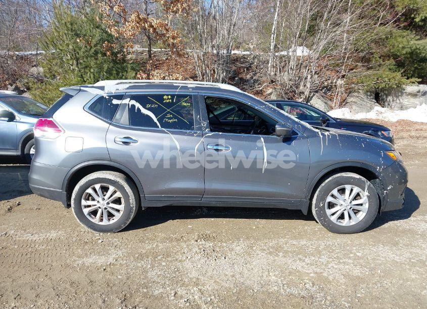 Photo 13 of 2016 Nissan Rogue SV (VIN 5N1AT2MM5GC801810)
