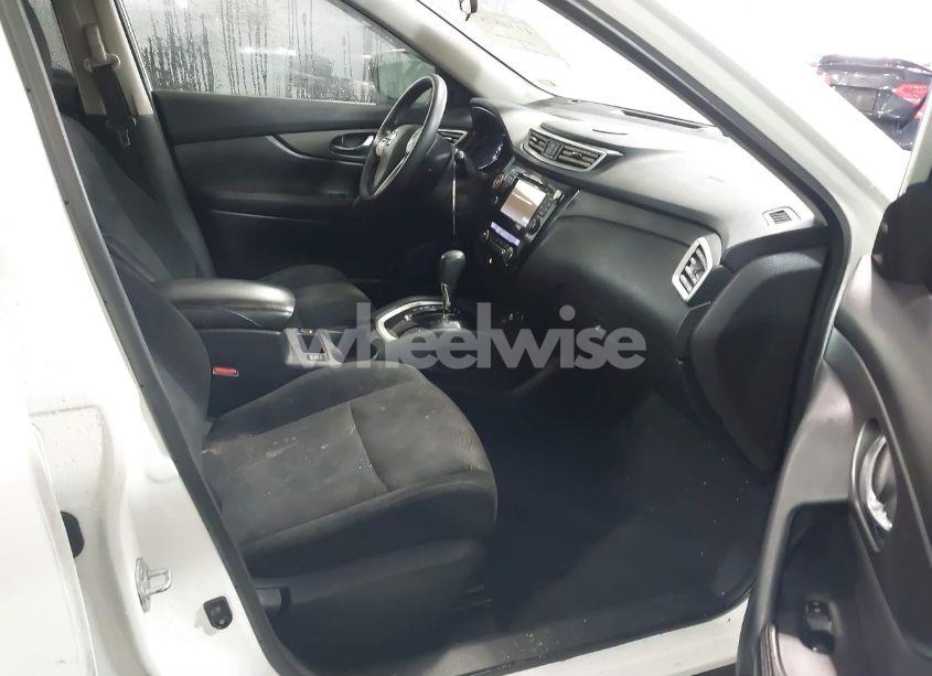 Photo 5 of 2016 Nissan Rogue SV (VIN 5N1AT2MM6GC877049)