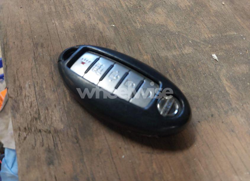 Photo 11 of 2017 Nissan Rogue SV (VIN 5N1AT2MM9HC800175)