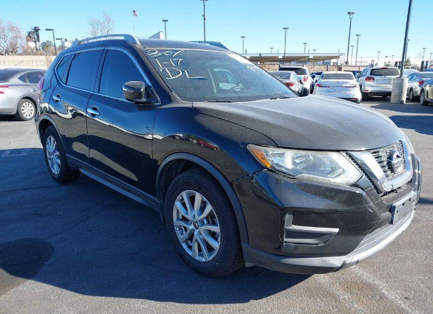 2017 Nissan Rogue SV (VIN 5N1AT2MN6HC753602) main photo