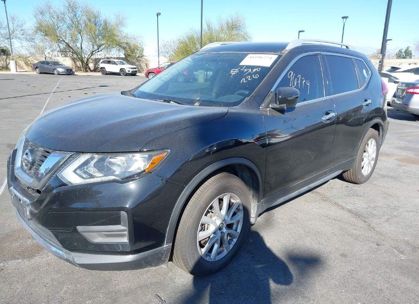 Photo 2 of 2017 Nissan Rogue SV (VIN 5N1AT2MN6HC753602)