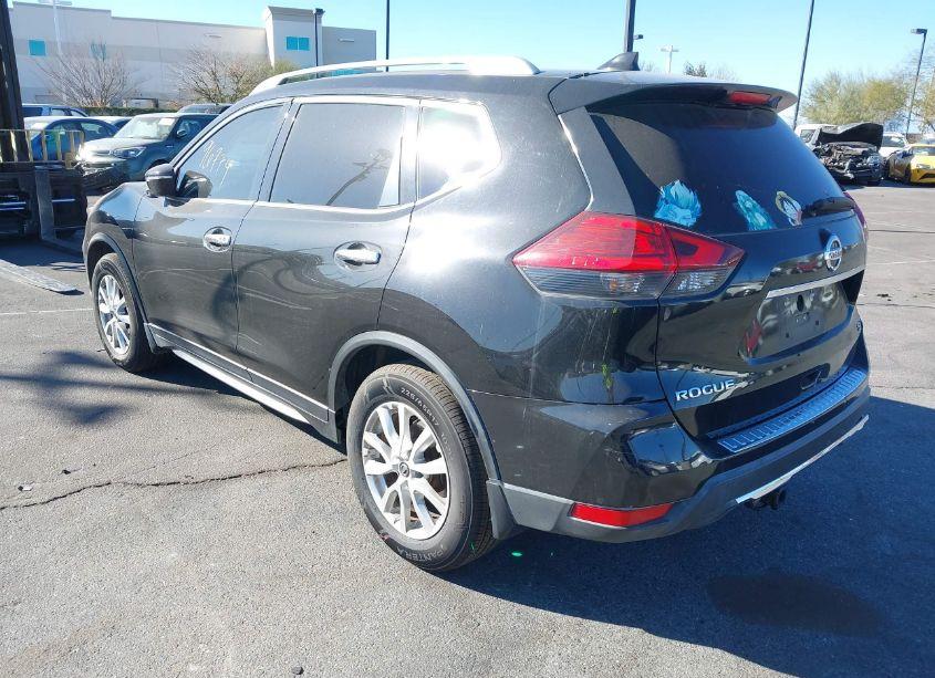 Photo 3 of 2017 Nissan Rogue SV (VIN 5N1AT2MN6HC753602)