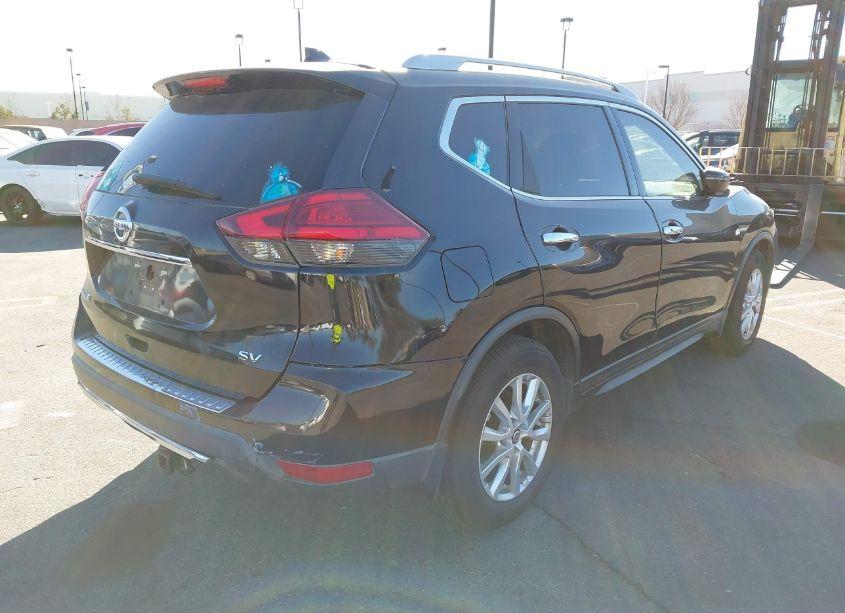 Photo 4 of 2017 Nissan Rogue SV (VIN 5N1AT2MN6HC753602)