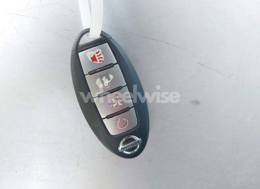 Photo 11 of 2017 Nissan Rogue SV (VIN 5N1AT2MN6HC753907)