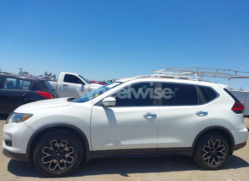 Photo 15 of 2017 Nissan Rogue SV (VIN 5N1AT2MN6HC753907)