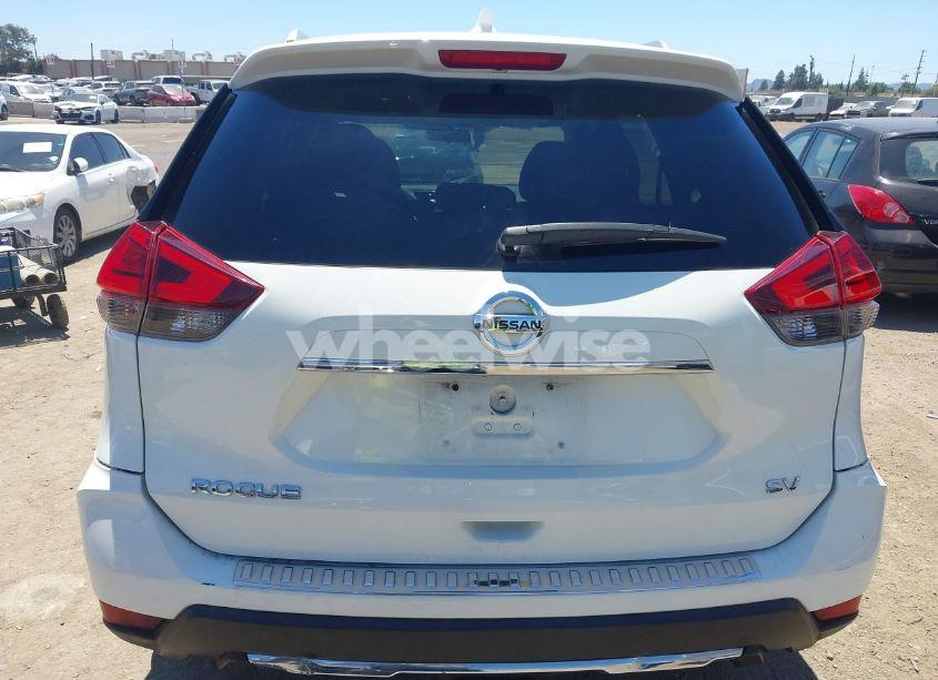 Photo 17 of 2017 Nissan Rogue SV (VIN 5N1AT2MN6HC753907)