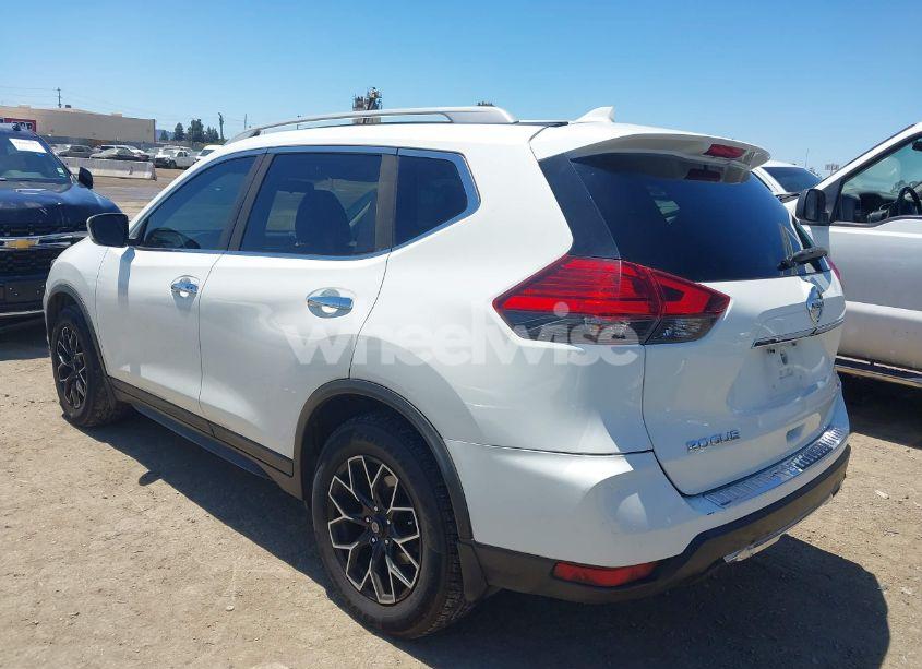 Photo 3 of 2017 Nissan Rogue SV (VIN 5N1AT2MN6HC753907)