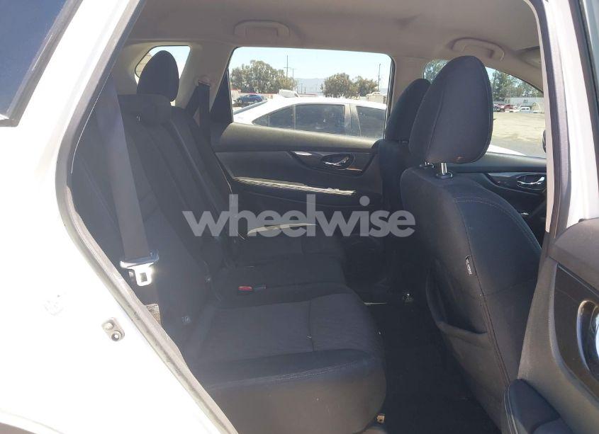 Photo 8 of 2017 Nissan Rogue SV (VIN 5N1AT2MN6HC753907)