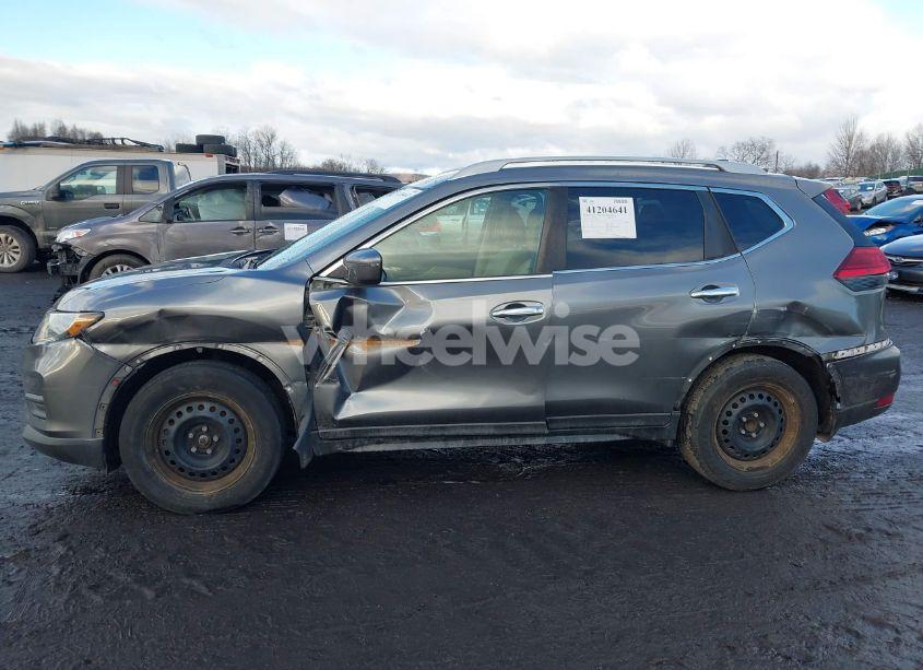 Photo 6 of 2017 Nissan Rogue S (VIN 5N1AT2MN7HC762647)