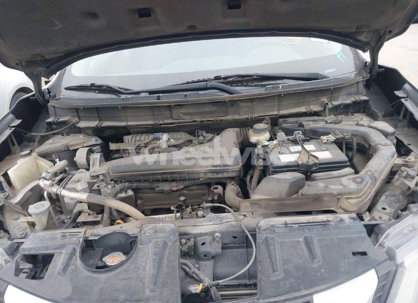 Photo 10 of 2017 Nissan Rogue SV (VIN 5N1AT2MN7HC838013)