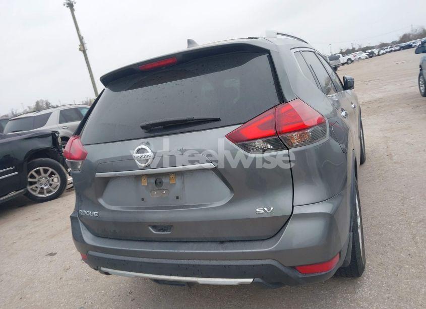 Photo 16 of 2017 Nissan Rogue SV (VIN 5N1AT2MN7HC838013)