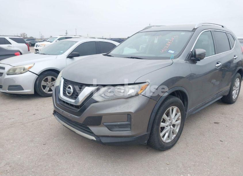 Photo 2 of 2017 Nissan Rogue SV (VIN 5N1AT2MN7HC838013)