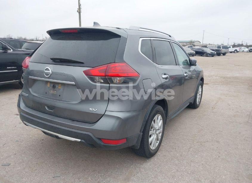 Photo 4 of 2017 Nissan Rogue SV (VIN 5N1AT2MN7HC838013)