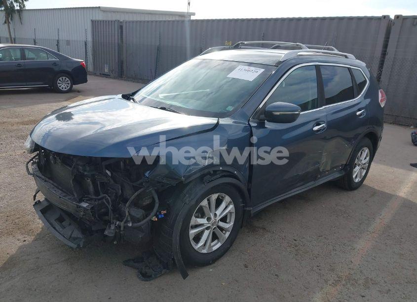 Photo 2 of 2014 Nissan Rogue SV (VIN 5N1AT2MT0EC830491)