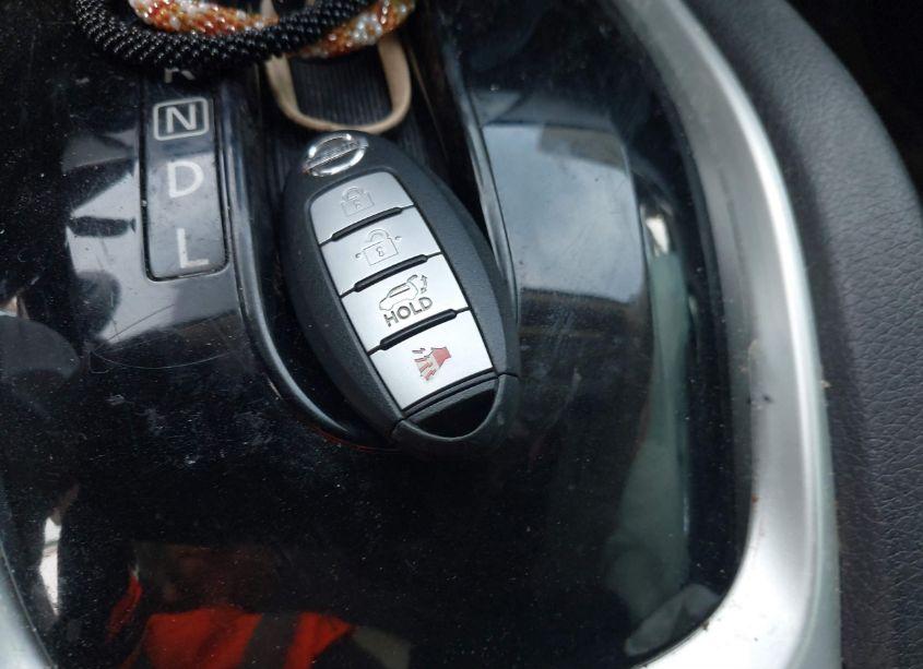 Photo 11 of 2015 Nissan Rogue SV (VIN 5N1AT2MT0FC781276)