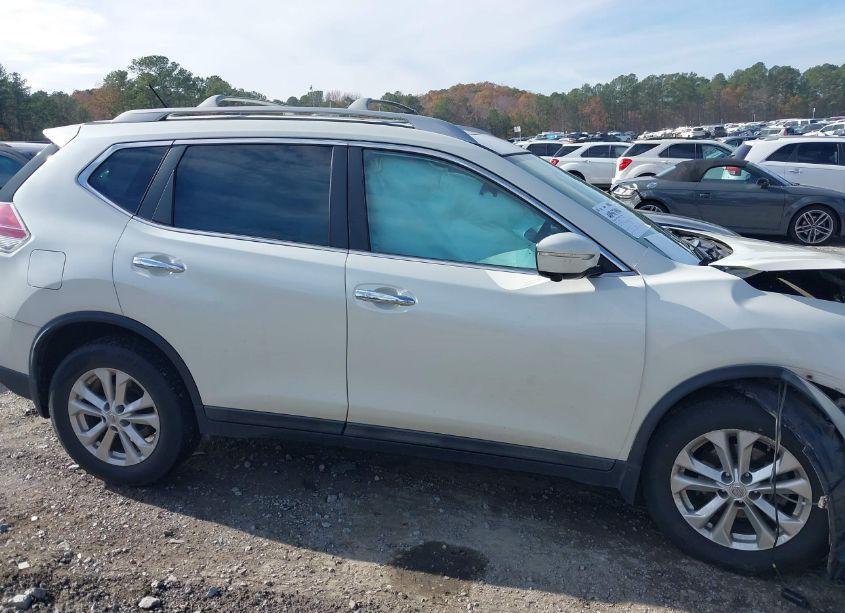 Photo 13 of 2015 Nissan Rogue SV (VIN 5N1AT2MT0FC781276)