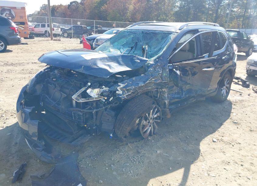 Photo 2 of 2015 Nissan Rogue SL (VIN 5N1AT2MT0FC852914)