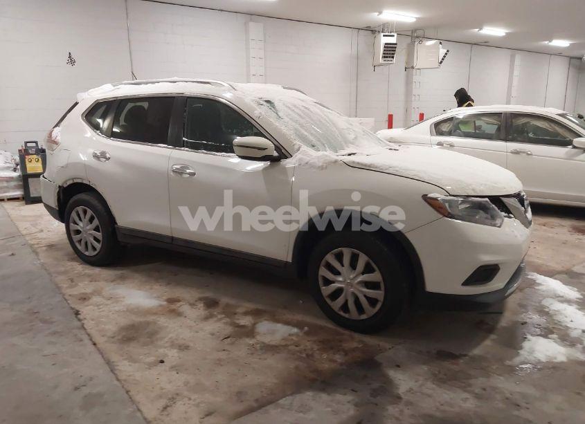 2016 Nissan Rogue S/SL/SV (VIN 5N1AT2MT0GC816562) main photo